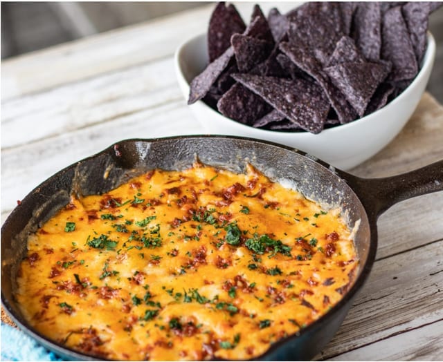 L Queso Fundido.